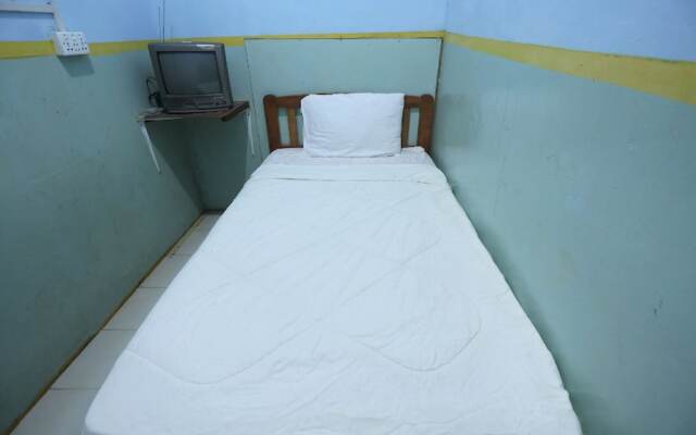 SPOT ON 92569 Anto Homestay SyariahNearPelabuhan Feri Harbor Bay