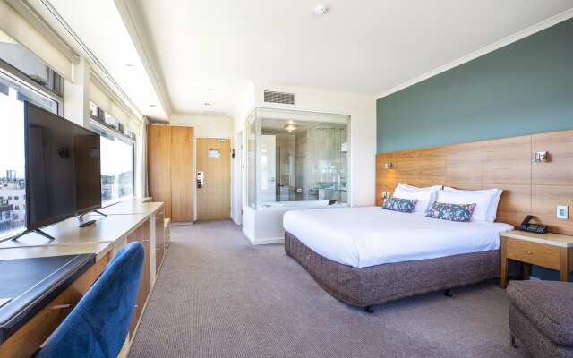 Nightelier Devonport Gateway Hotel