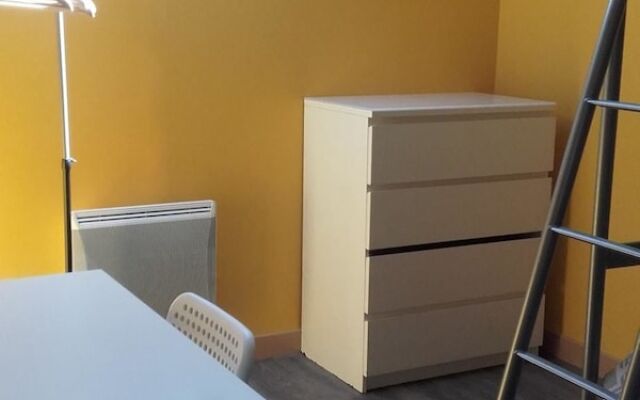 House With 2 Bedrooms in Favières, With Wifi