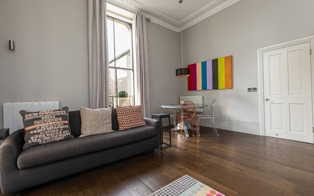 Stunning 1-bed flat near Bayswater, West London