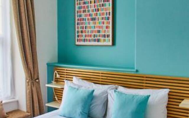Arvon House