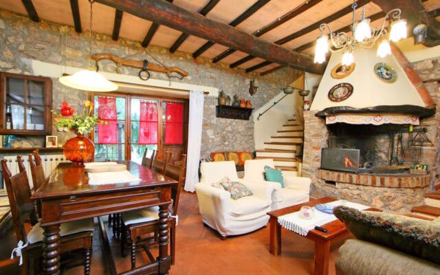 House Il Casale Monticiano