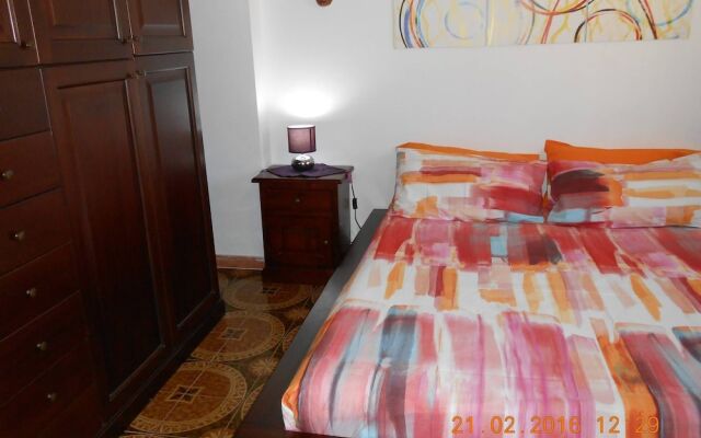 Suite Afrika, Mondello, Palermo