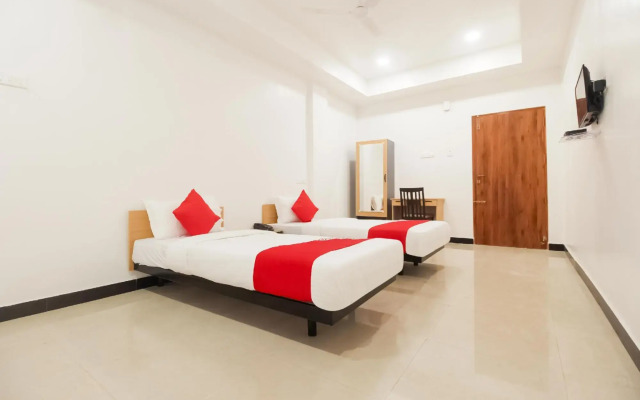 OYO Flagship 36877 Sakthi Grand