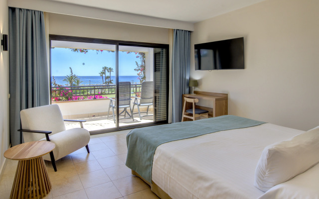 Impressive Playa Granada Golf