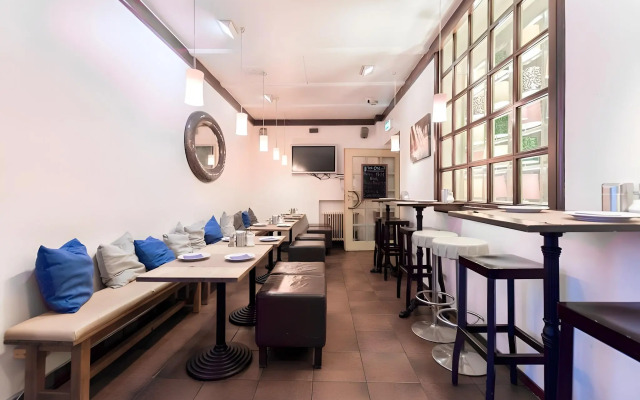 Smart Stay Hotel Station