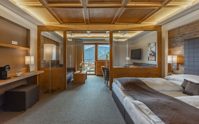 Maraias Luxury Suites & Apartments