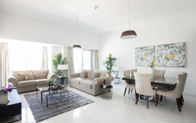 Cayan Tower by Maison Privee