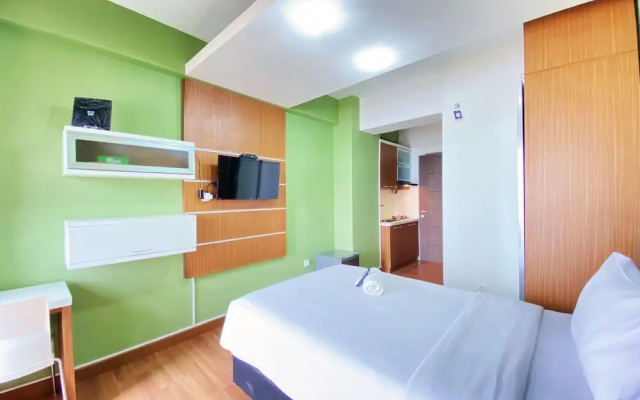 Modern Studio Room at Oxford Jatinangor Apartment