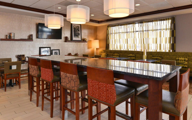 Hampton Inn College Park