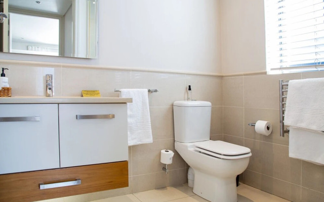 Marine Square Luxury Holiday Suites - Apartments