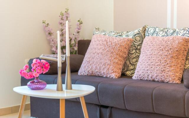 Fora Apartments