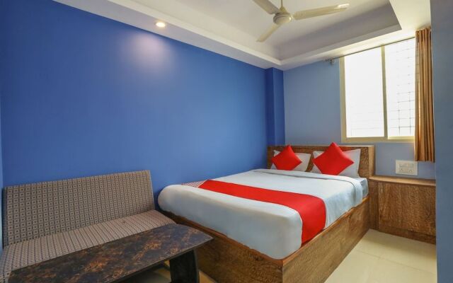 OYO Flagship 49293 Hotel White Walkers