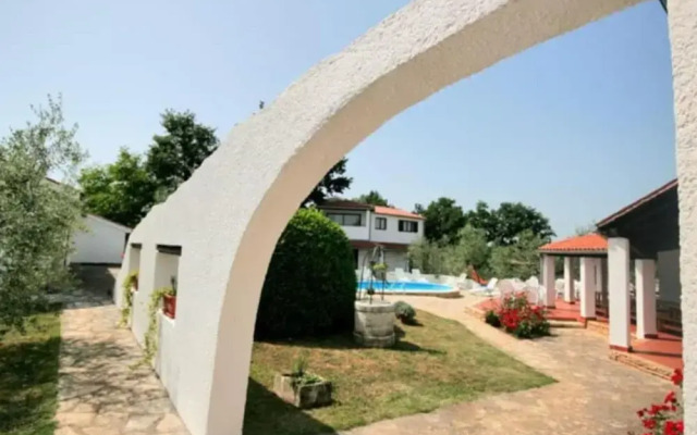 Splendid Poreč Holiday Home With Swimming Pool