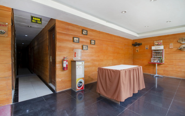 OYO 3283 Bwalk Hotel