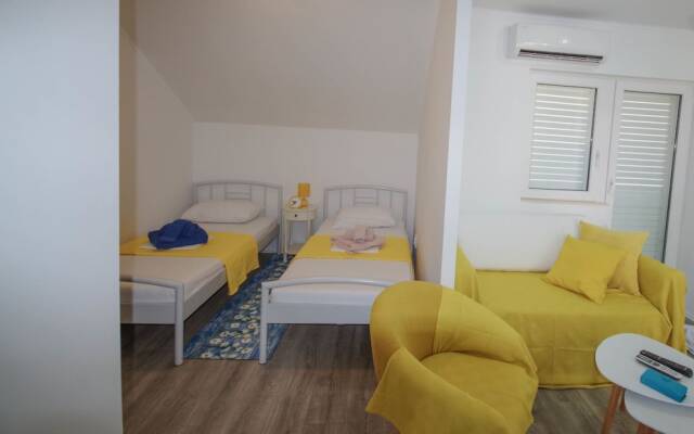 Sandra Apartments