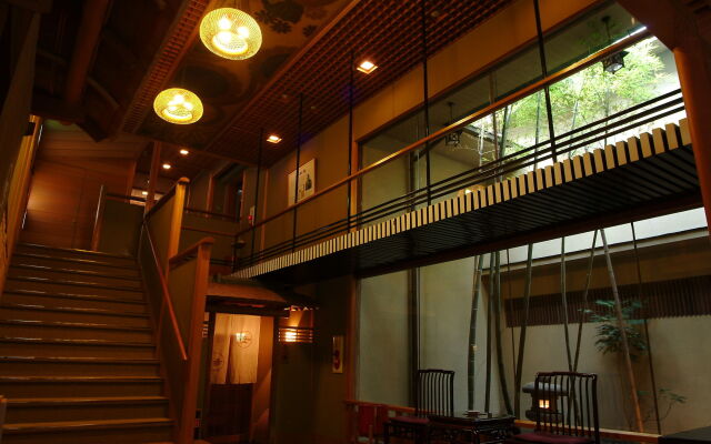 Nishimuraya Honkan Guest House