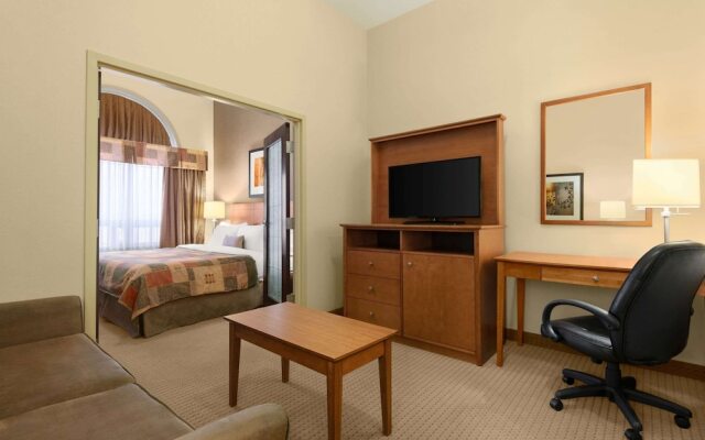 Ramada Drayton Valley