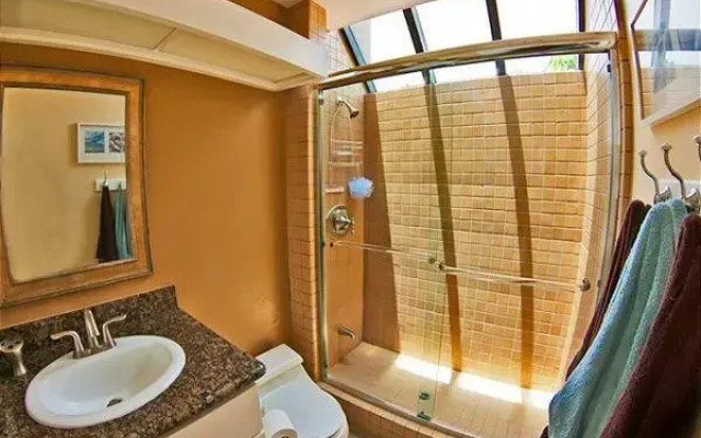 #8132 - La Jolla Shores Penthouse Two-Bedroom Apartment