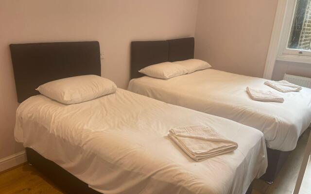 Gallery Hyde Park Hostel