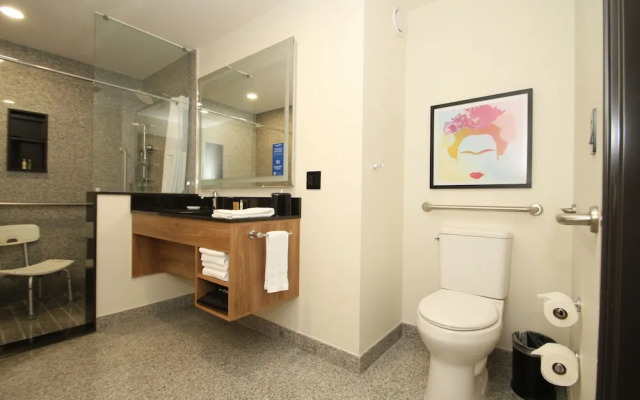 Hampton - Hilton Aguascalientes Downtown