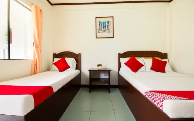 OYO 409 Bans Beach Resort