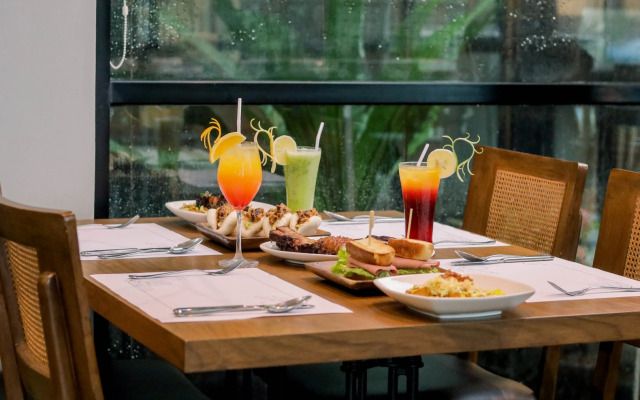 The Henry Hotel Roost Bacolod