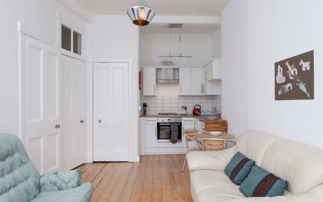 Cozy 1-bed Flat in Stockbridge Sleeps 4