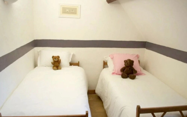 Villa With 5 Bedrooms in Les Eyzies-de-tayac-sireuil, With Private Poo