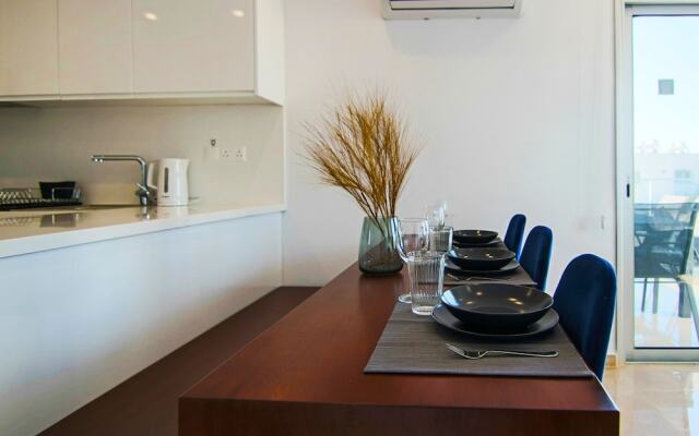 Phaedrus Living: Seaside Residence Lighthouse 70