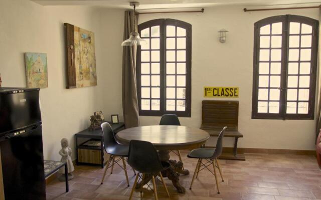 La Bonne Etoile - The Good Star