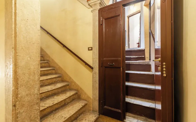 Elegant Apartment Minelli Navona by Ghor