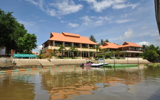 Maeklong Marina Resort