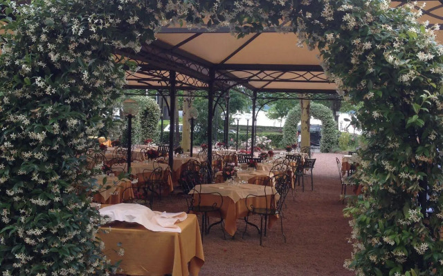 Hotel Ristorante Vecchia Riva