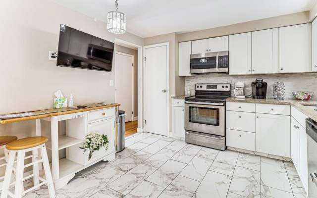 Remote-work Ready: Family Home Near Pittsburgh