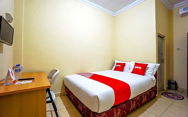 OYO 1720 A2b Residence