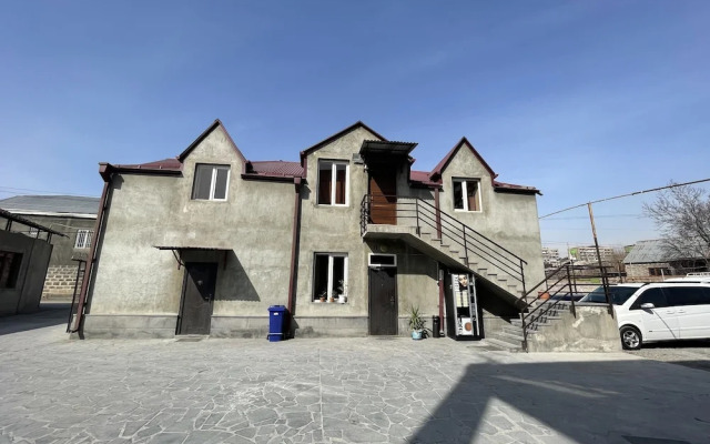 Noragyugh Guesthouse