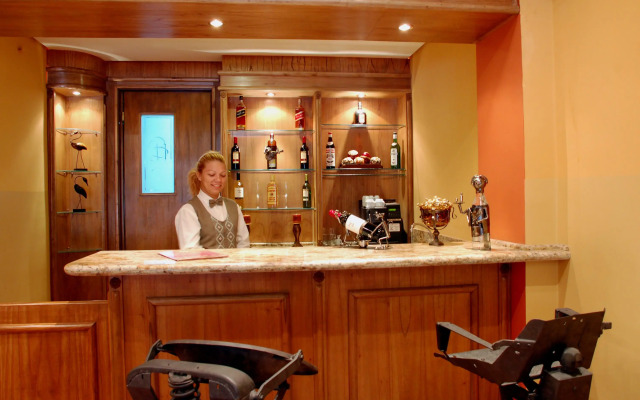 Hotel Bristol