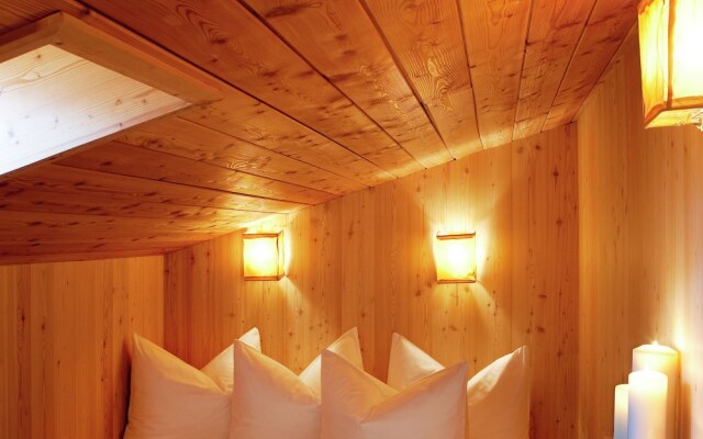 Modern Apartment in Mayrhofen With Ski-storage, Parking & Garden