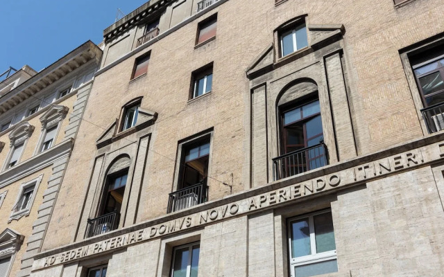 Spanish Steps Studio