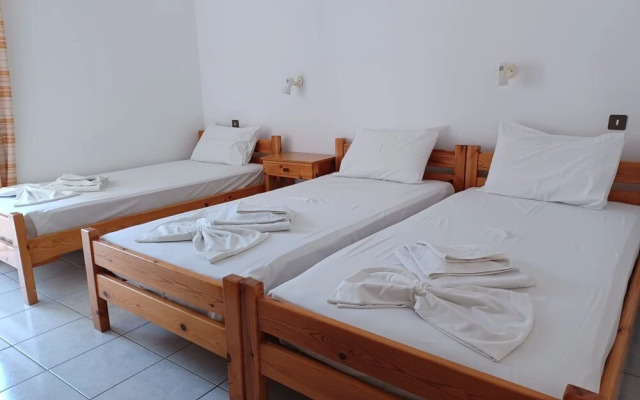 Argiro Studios And Apartments
