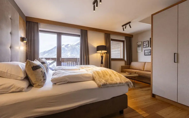 Spacious Apartment With Shared Pool