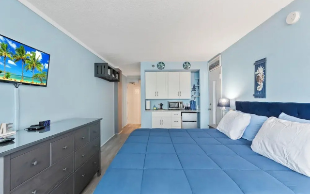 Oceanside Inn Studios by Brightwild