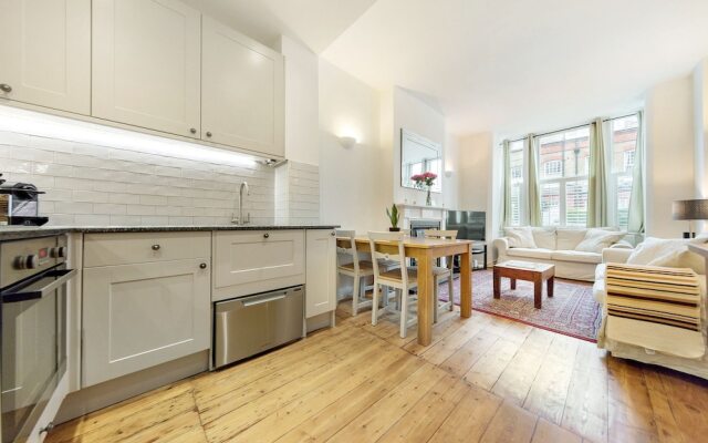 The Spacious Putney Duplex - SCF