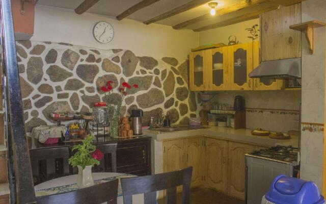 Parwa Guest House