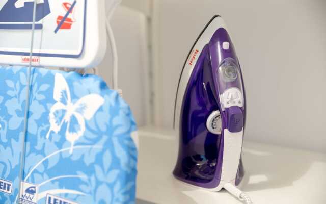 Warsaw Airport 3 Bedroom Apartment