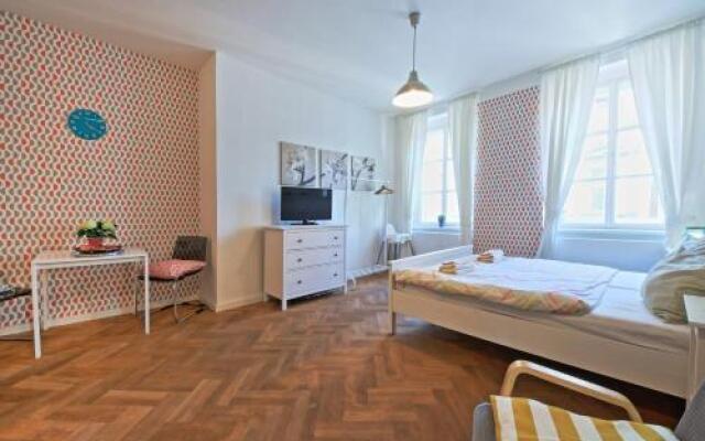 Apartments Hollareum