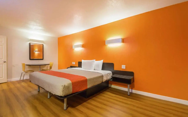 Motel 6 Dallas - Garland - Northwest Hwy