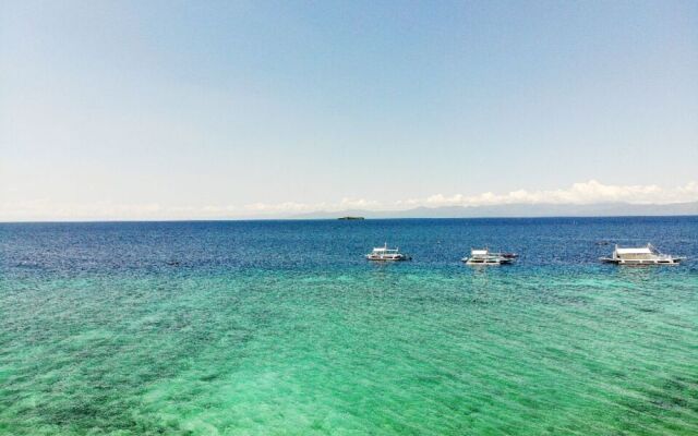 Pescadores Suites Moalboal