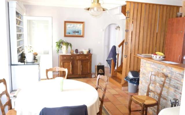 Holiday home Route de Kerlerdut